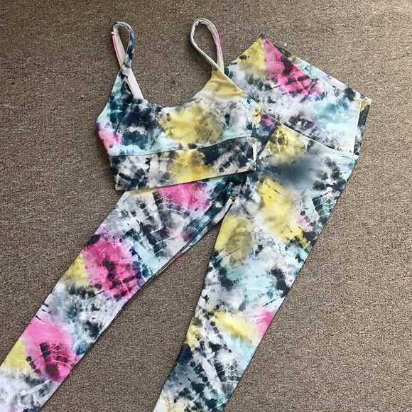 Beach Riot Sunburst Tie dye set - Picture 6 of 10